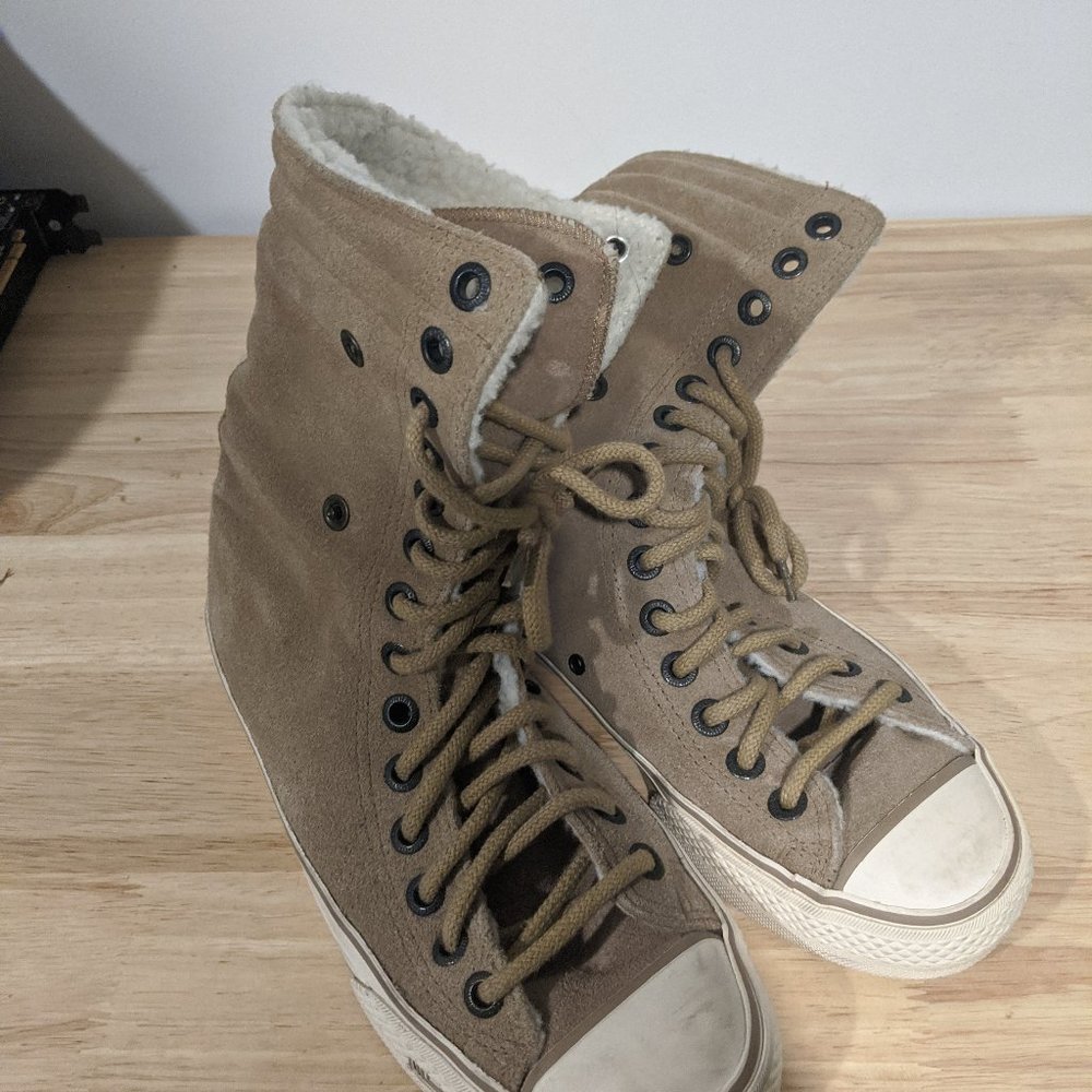 Unionbay beige suede leather women shoes size 8
